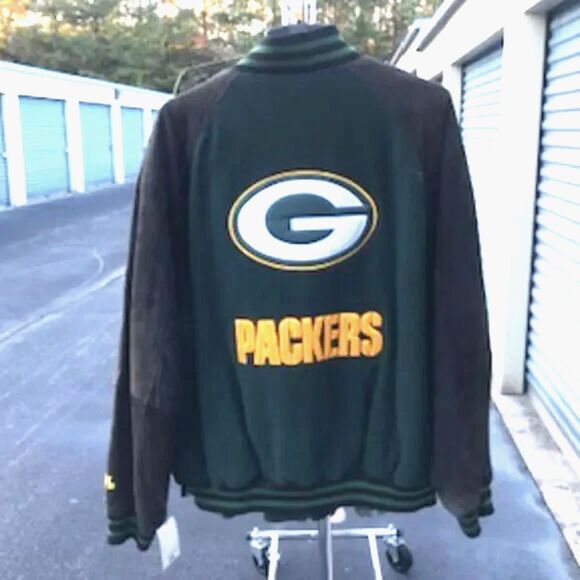 Full Zip . Size: Extra Large {46-48} Varsity . Bomber Jacket . Green Bay Packers - Picture 1 of 6